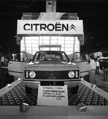 Citroën Saxo Electrique-1997 - Lane Motor Museum
